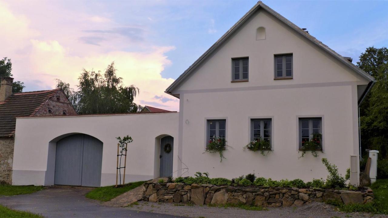 Orechovy Dvur Velke Nepodrice Buitenkant foto