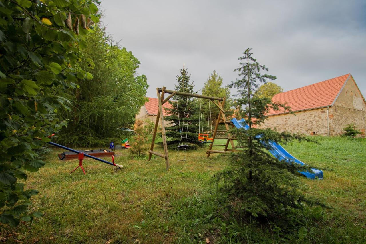Orechovy Dvur Velke Nepodrice Buitenkant foto