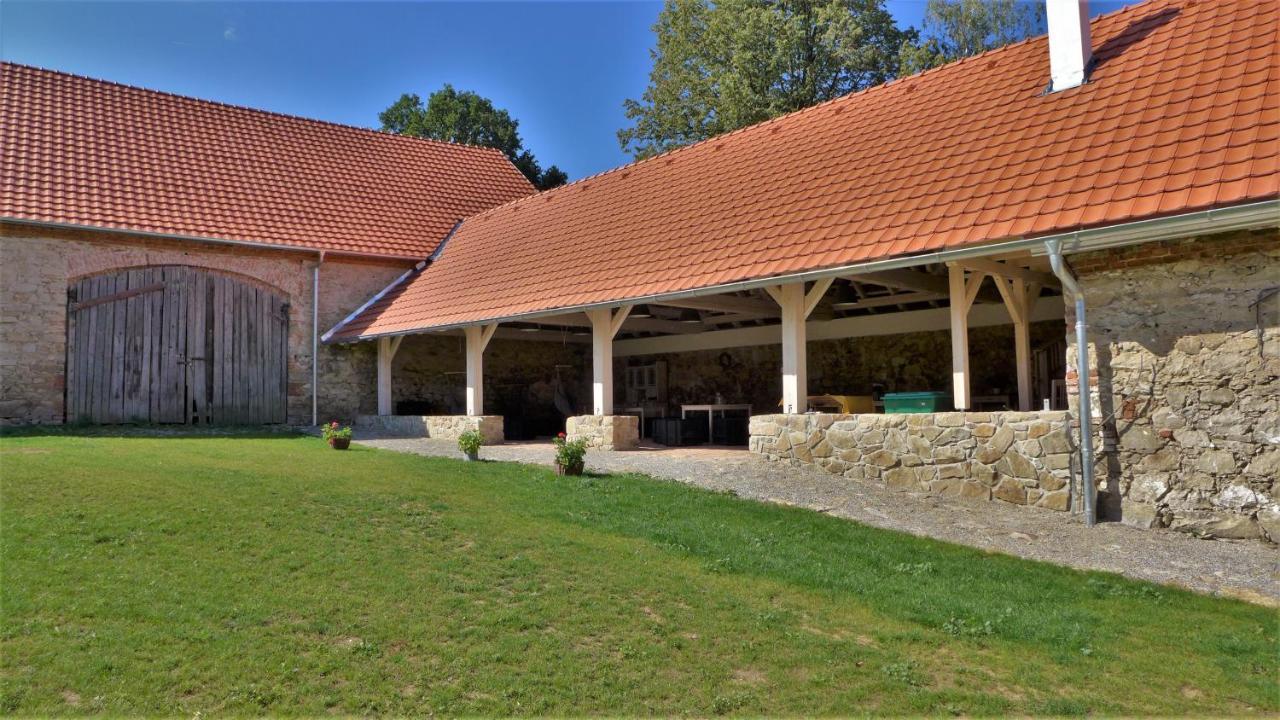 Orechovy Dvur Velke Nepodrice Buitenkant foto